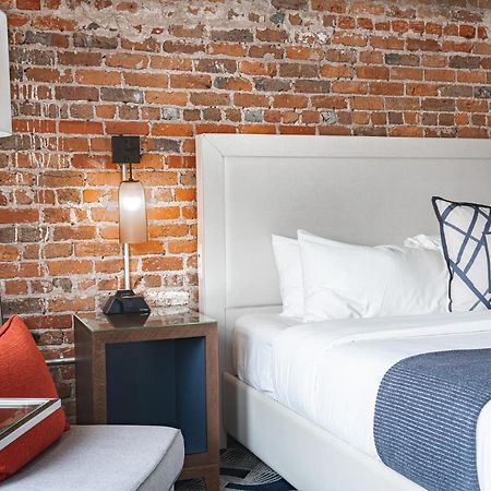 The Bristol Hotel Экстерьер фото