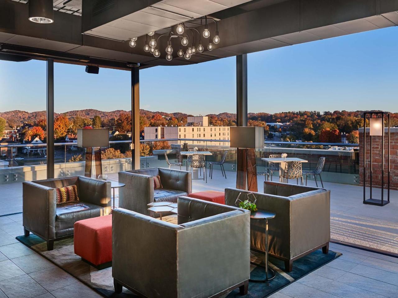 The Bristol Hotel Экстерьер фото