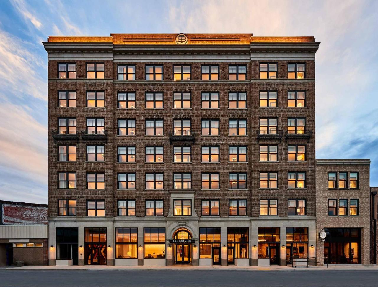 The Bristol Hotel Экстерьер фото