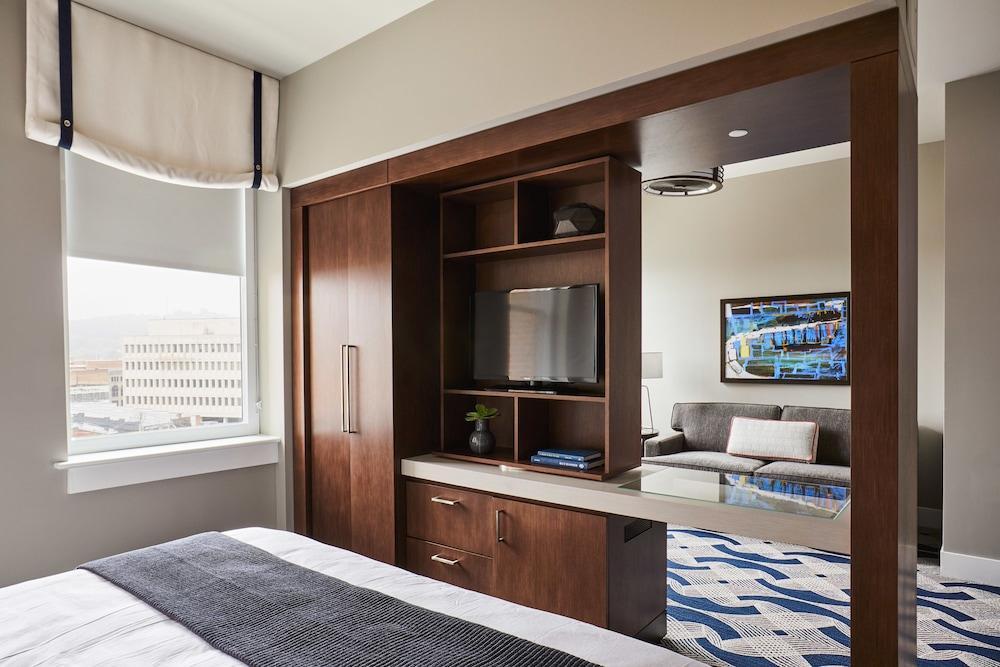 The Bristol Hotel Экстерьер фото