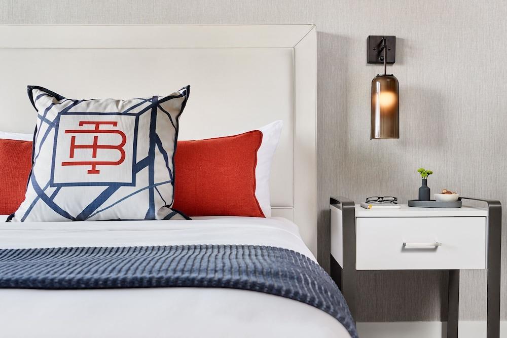 The Bristol Hotel Экстерьер фото